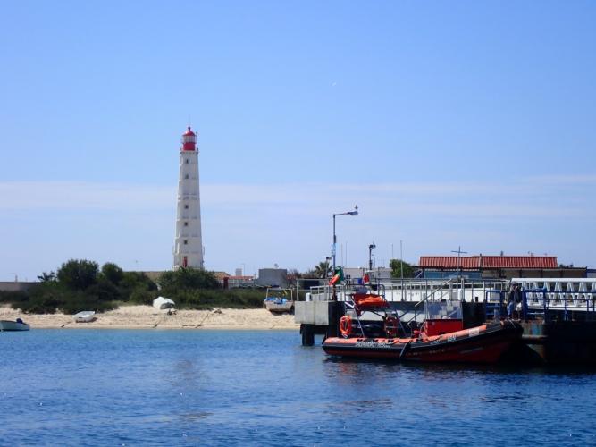 Next day, met the lighthousekeepers, before setting off inside the island