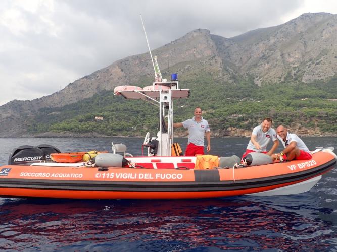 Next day a small crossing to Maratea. Nearly there when a fire spotter boat comes to check I am OK. Thanks guys for the smiles and the beer once back at port