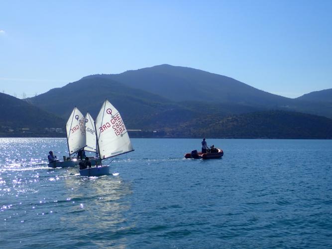 Oppies and coach boat at Chalkida